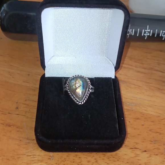 925 Sterling Silver Jewelry - Labradorite Ring With Sterling Silver Band 7.5 925